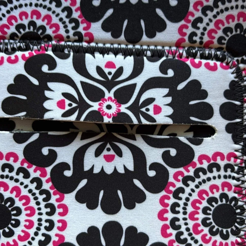 Thirty-One iPad mini/tablet sleeve Black and Pink Pattern 🎁